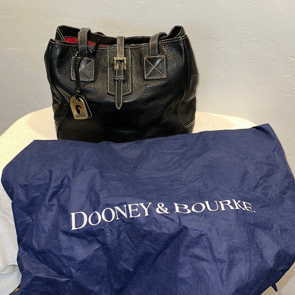 Dooney & Bourke Bucket Ba